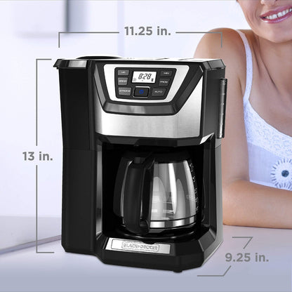 Cafetière à piston 12 tasses, CM5000B, programmable sur 24 heures, broyeur intégré, fonction Sneak-A-Cup, filtre permanent lavable