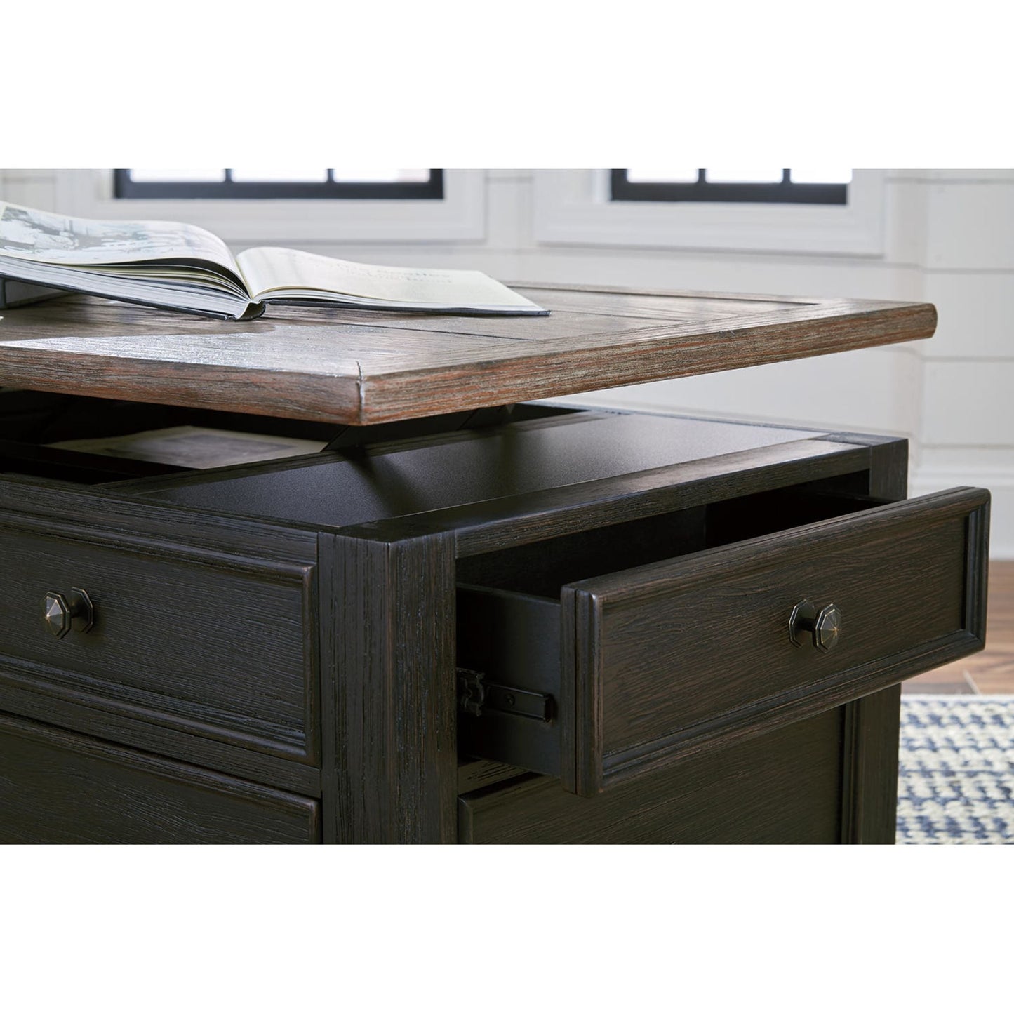Table basse Tyler Creek avec plateau relevable