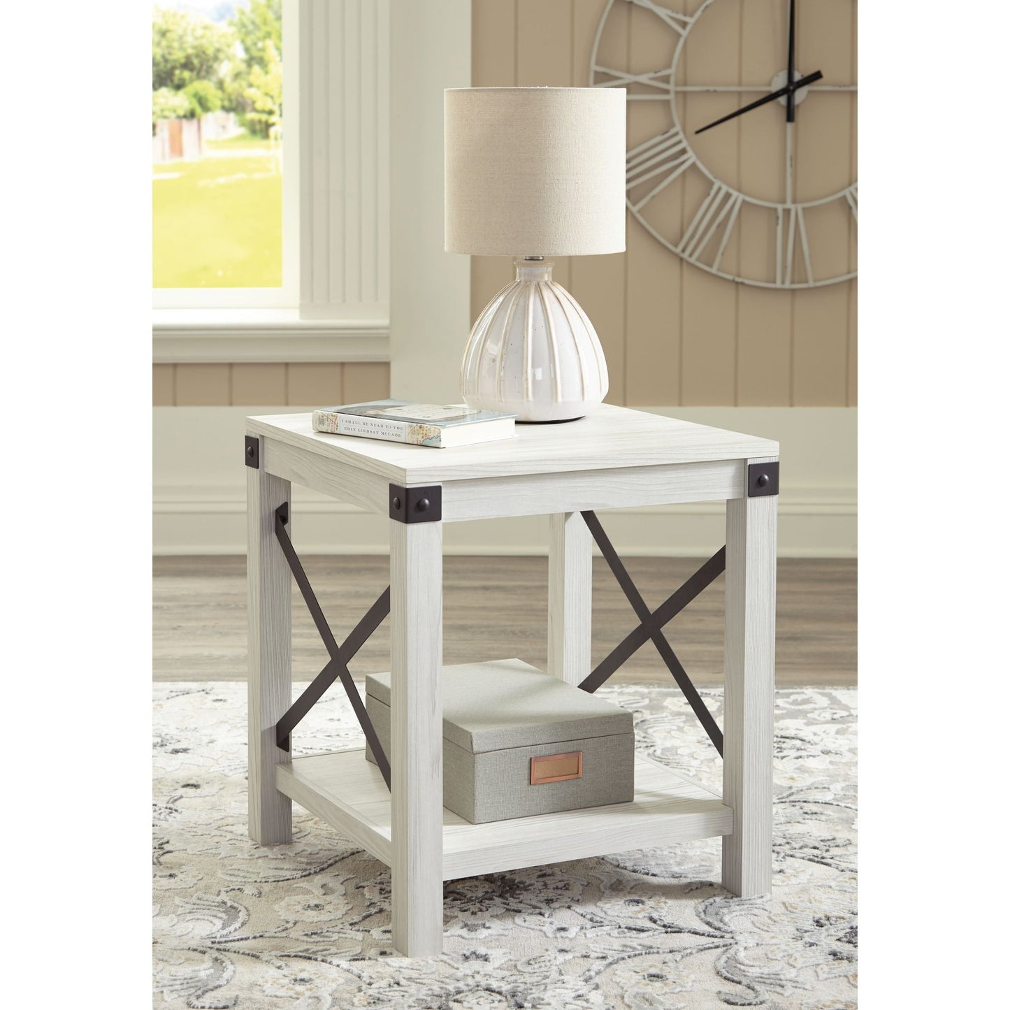 Table d'appoint carrée Bayflynn