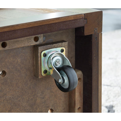 Table basse Boardernest avec 4 tabourets