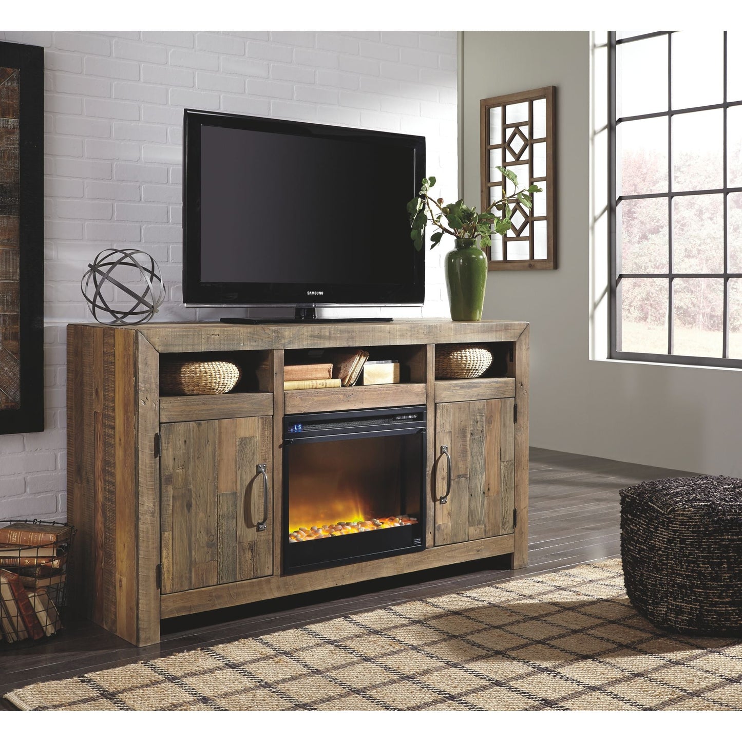 Meuble TV Sommorford avec cheminée