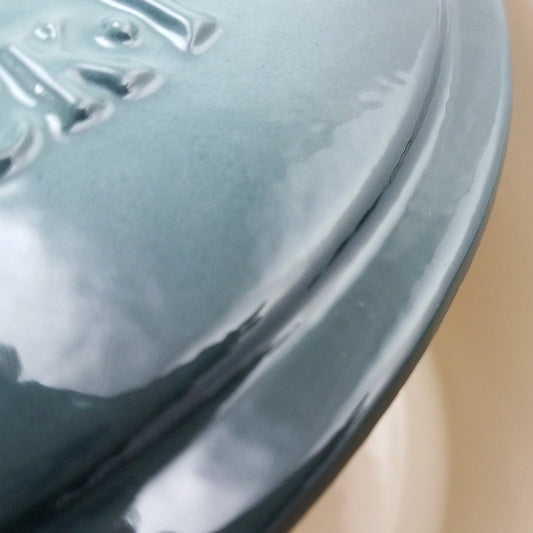 Cocotte ronde en fonte de 7 litres, couleur frêne