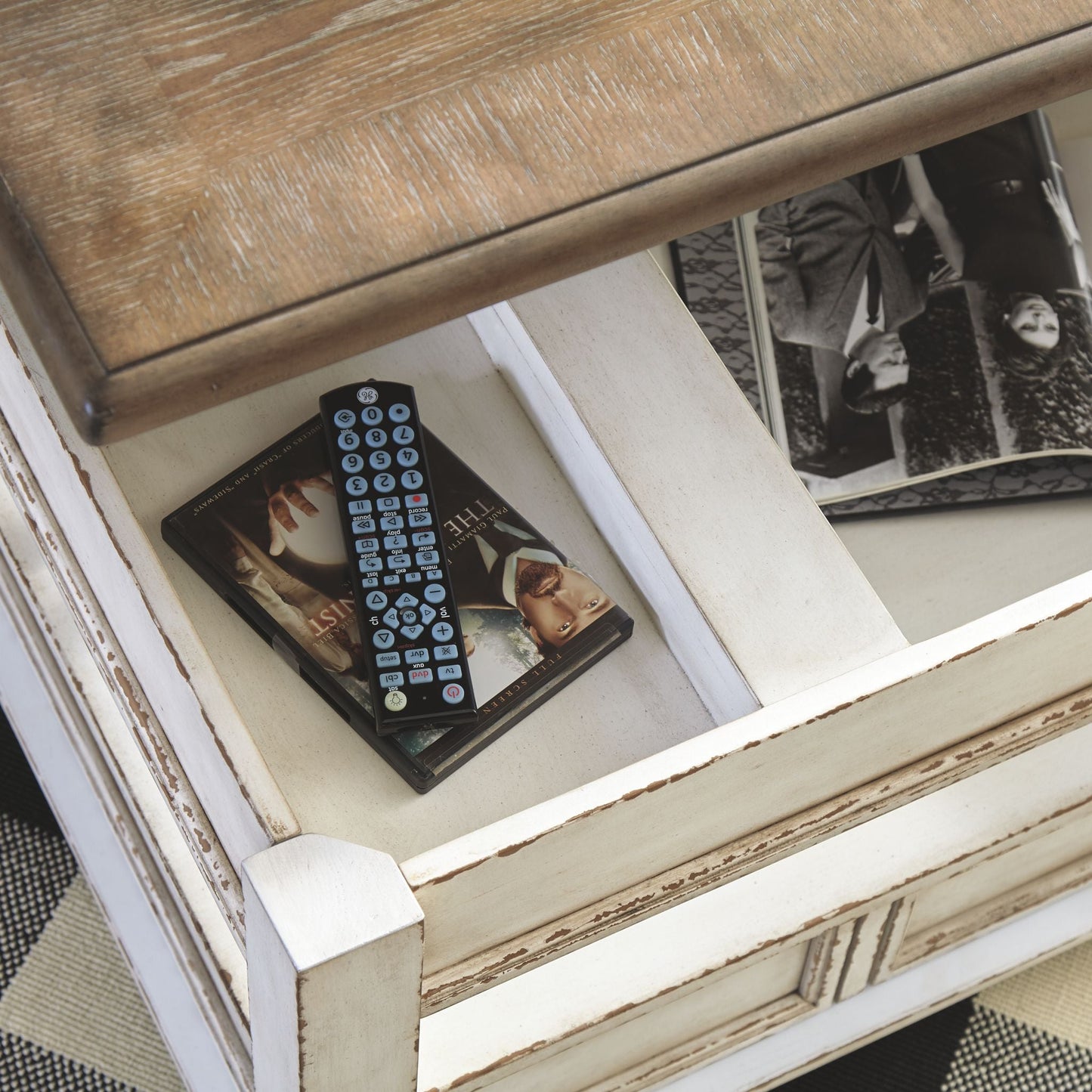 Table basse Realyn avec plateau relevable