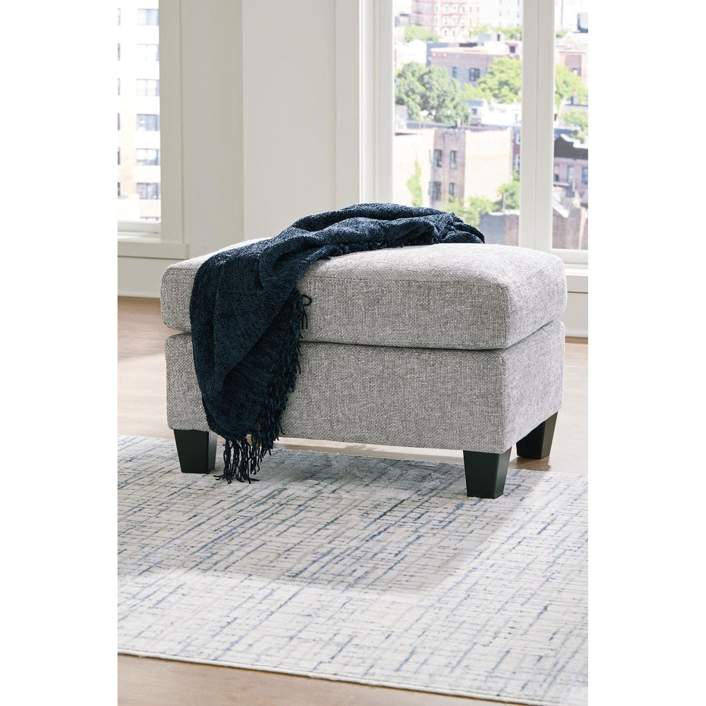 Pouf exclusif Keenelynn