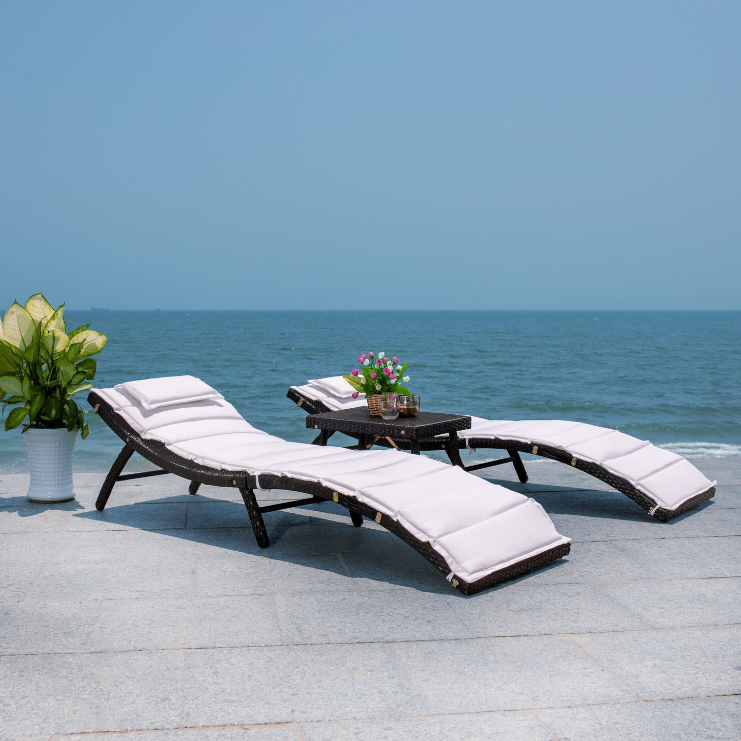 Ensemble de bain de soleil 3 pièces SAFAVIEH Outdoor Blaguna - 83 cm (L) x 20 cm (P) x 24 cm (H)