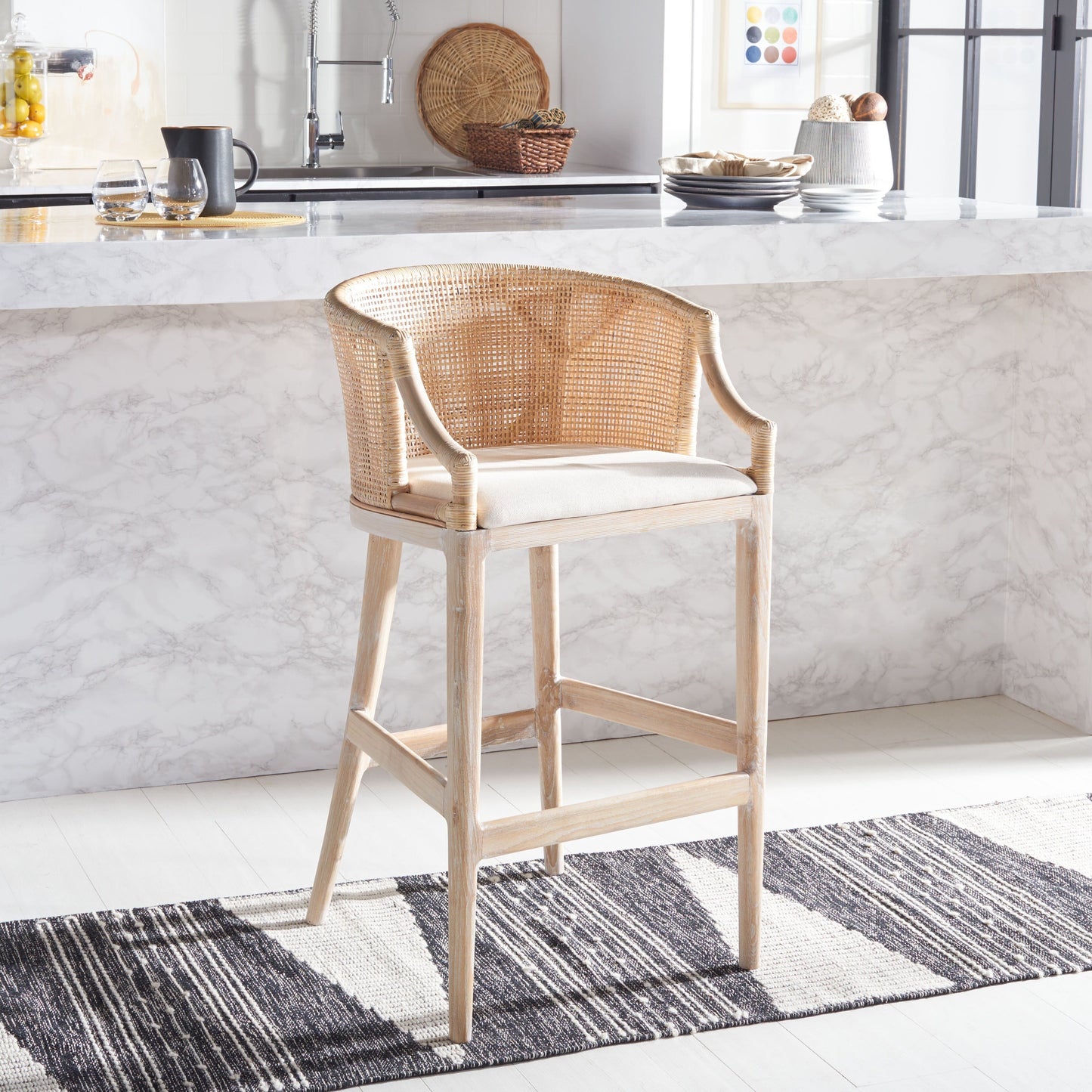 Tabouret de bar SAFAVIEH Virona en rotin 76 cm (22,3 po L x 20,5 po P x 39 po H)