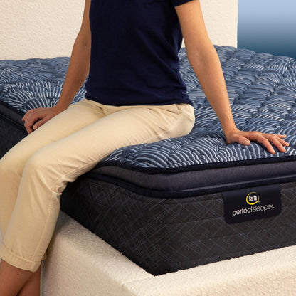 Ensemble matelas Serta Perfect Sleeper Oasis Sleep 14,5 ferme avec surmatelas intégré