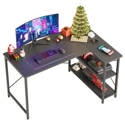 Petit bureau d'angle en forme de L avec étagères de rangement