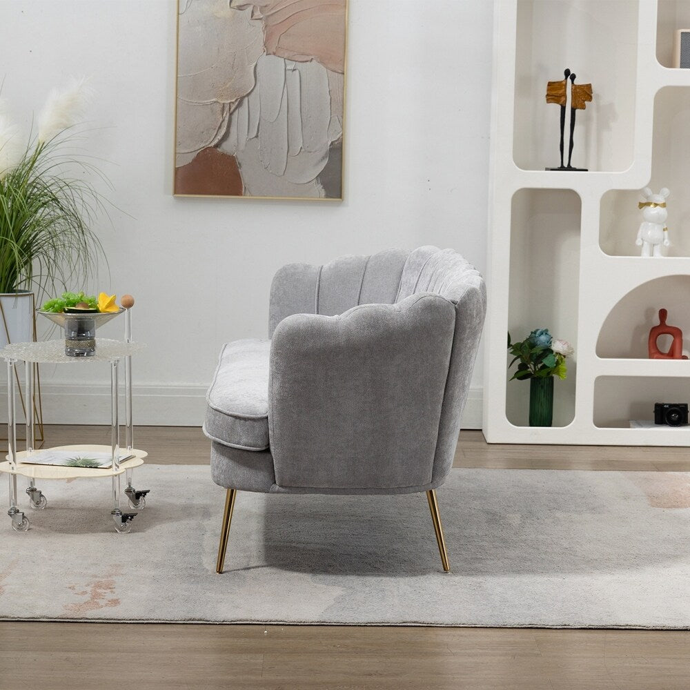 Petit canapé deux places avec pieds en métal doré - 2 places